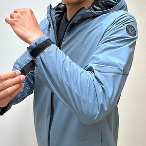 防潑水與防水不一樣！HOMI 防水外套推薦，看看你的防水外套是不是真的防水？