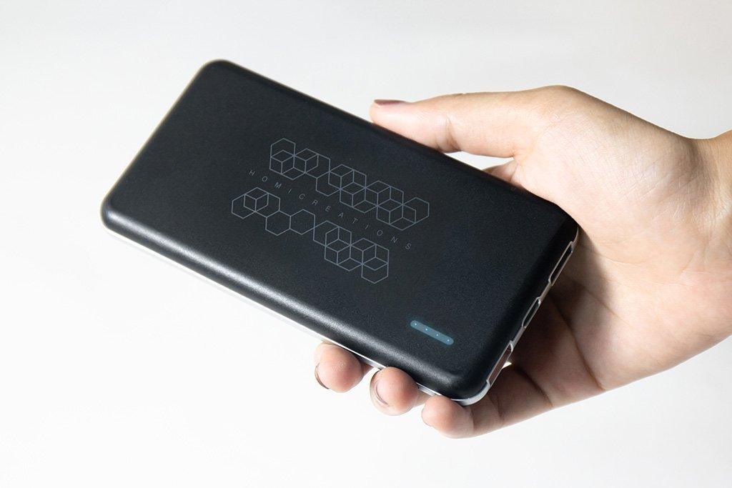 超大容量卻超輕薄，一手掌握帶著走！- SURPLUS PRO 10000mAh 快充行動電源
