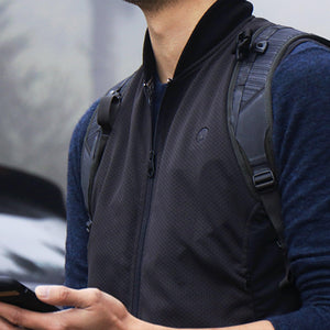 戶外保暖穿搭，冬季防寒背心實用示範 發熱防風背心